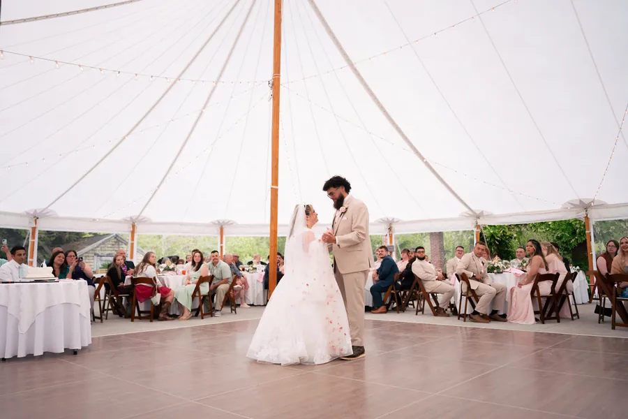 Victoria & Robert, photo 4